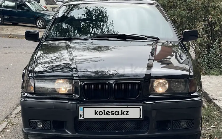 BMW 328 1998 года за 3 950 000 тг. в Алматы