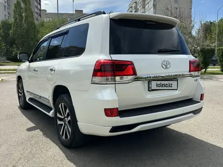 Toyota Land Cruiser 2017 года за 31 000 000 тг. в Уральск – фото 3