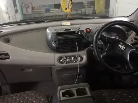 Nissan Almera Tino 2000 года за 3 300 000 тг. в Петропавловск