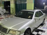 Mercedes-Benz C 180 1995 года за 1 250 000 тг. в Жанаозен – фото 2