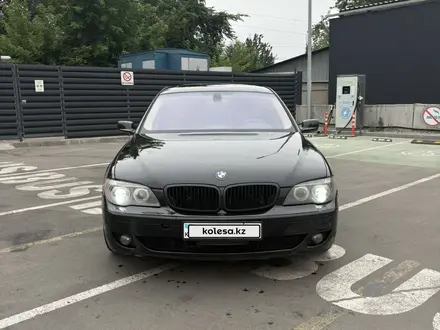 BMW 750 2007 года за 7 000 000 тг. в Алматы – фото 2