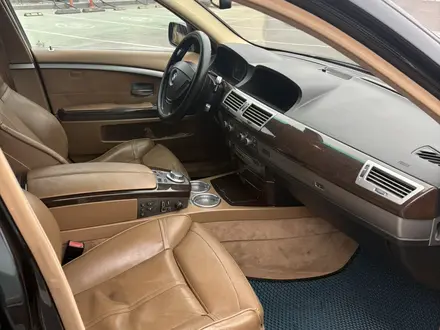 BMW 750 2007 года за 7 000 000 тг. в Алматы – фото 9