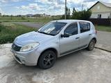 Renault Sandero 2013 годаүшін2 100 000 тг. в Уральск – фото 2