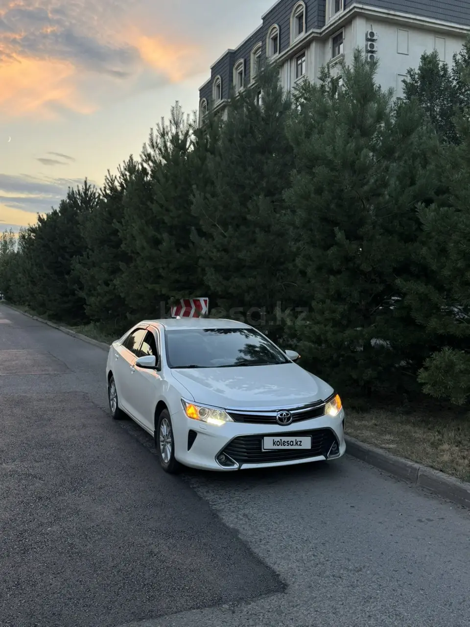 Toyota Camry, 2016