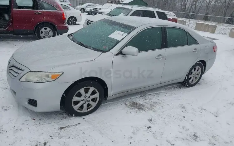 Toyota Camry 2010 года за 2 000 000 тг. в Атырау