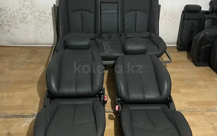 Комплект сидений Mercedes benz w211 за 300 000 тг. в Караганда