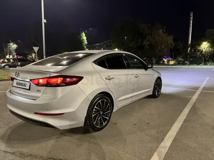 Hyundai Elantra 2017 года за 7 300 000 тг. в Алматы – фото 3