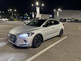 Hyundai Elantra 2017 годаүшін7 300 000 тг. в Алматы
