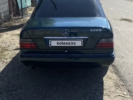 Mercedes-Benz E 220 1994 года за 1 700 000 тг. в Тараз – фото 15