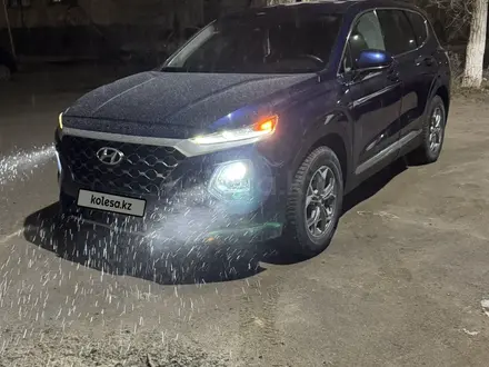 Hyundai Santa Fe 2019 года за 12 700 000 тг. в Актобе – фото 3