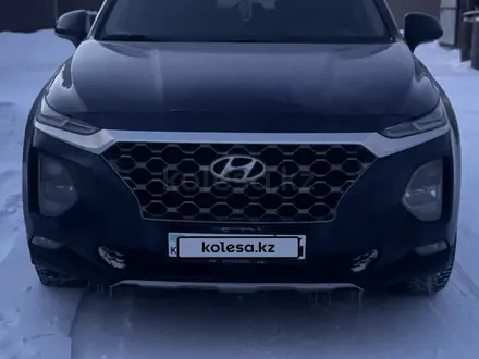 Hyundai Santa Fe 2019 года за 12 700 000 тг. в Актобе