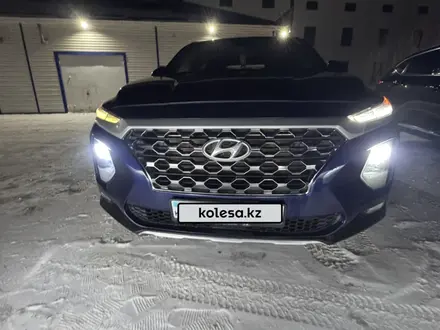 Hyundai Santa Fe 2019 года за 12 700 000 тг. в Актобе – фото 4