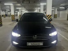 Volkswagen Passat, 2022