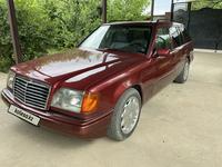 Mercedes-Benz E 220 1992 годаfor2 500 000 тг. в Шымкент