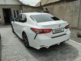 Toyota Camry 2018 годаүшін11 800 000 тг. в Тараз – фото 2