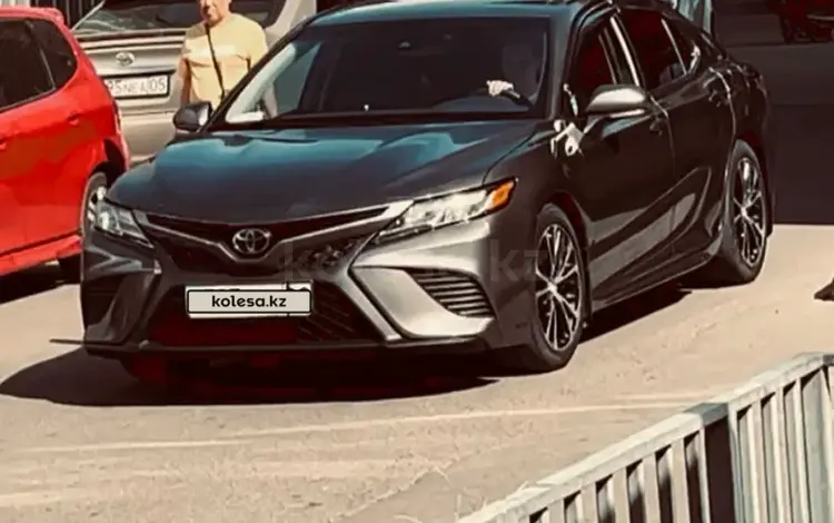 Toyota Camry 2019 годаүшін13 300 000 тг. в Алматы