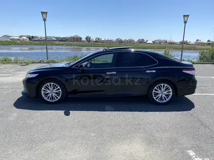 Toyota Camry 2018 года за 14 200 000 тг. в Кызылорда – фото 14