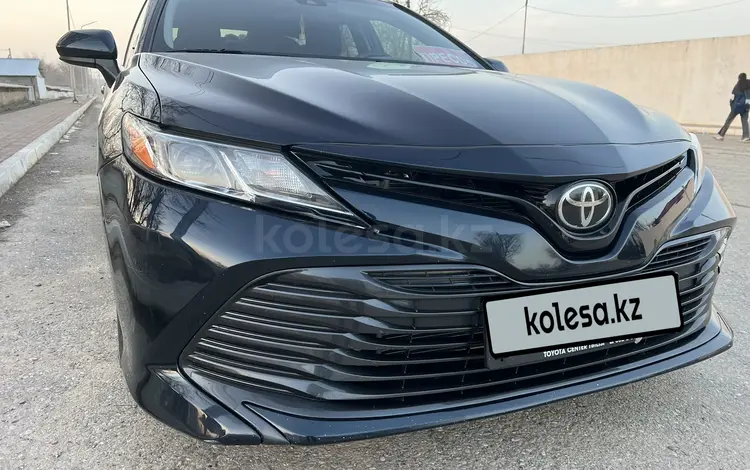 Toyota Camry 2018 года за 8 000 000 тг. в Шымкент