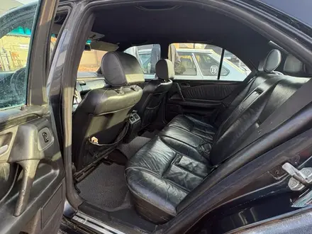 Mercedes-Benz E 320 1996 года за 2 700 000 тг. в Шымкент – фото 10
