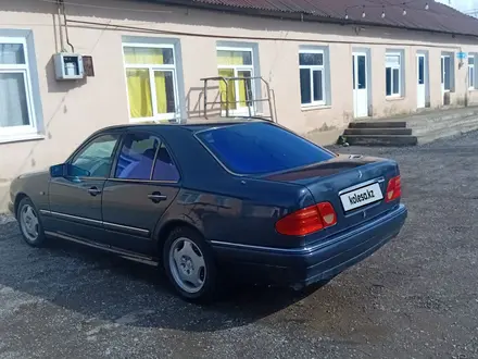 Mercedes-Benz E 320 1996 года за 2 700 000 тг. в Шымкент – фото 17