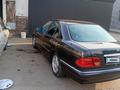 Mercedes-Benz E 320 1996 года за 2 700 000 тг. в Шымкент – фото 3