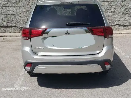 Mitsubishi Outlander 2020 года за 9 000 000 тг. в Алматы – фото 2