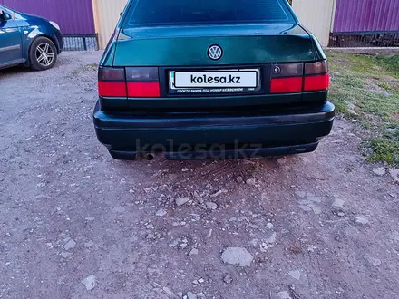 Volkswagen Vento 1997 года за 2 100 000 тг. в Уральск – фото 3