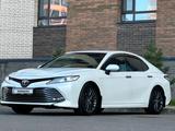 Toyota Camry 2019 года за 14 500 000 тг. в Караганда