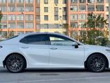 Toyota Camry 2019 года за 14 500 000 тг. в Караганда – фото 5