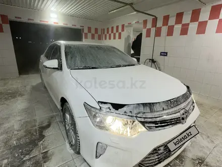 Toyota Camry 2014 года за 10 200 000 тг. в Атырау