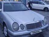 Mercedes-Benz E 200 1997 годаfor2 500 000 тг. в Семей – фото 3