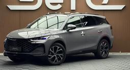 BYD Tang EV 2025 года за 16 390 000 тг. в Алматы – фото 2
