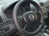 Volkswagen Touran 2004 года за 2 500 000 тг. в Усть-Каменогорск – фото 4