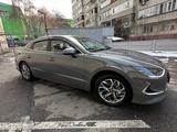 Hyundai Sonata 2022 годаүшін13 000 000 тг. в Алматы – фото 2
