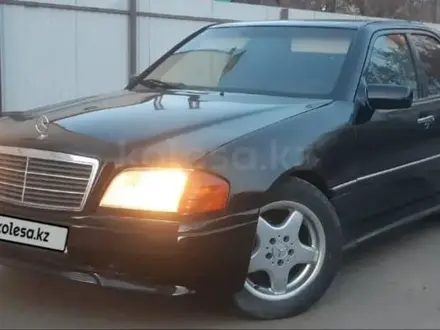 Mercedes-Benz C 200 1996 года за 2 300 000 тг. в Уральск
