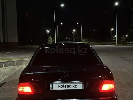 Mercedes-Benz E 55 AMG 1998 года за 4 700 000 тг. в Алматы – фото 15