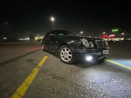 Mercedes-Benz E 230 1995 года за 1 700 000 тг. в Алматы – фото 4