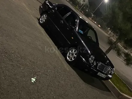 Mercedes-Benz E 230 1995 года за 1 700 000 тг. в Алматы – фото 3