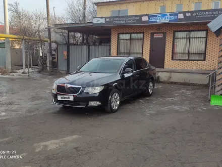 Skoda Superb 2011 года за 5 000 000 тг. в Алматы – фото 4