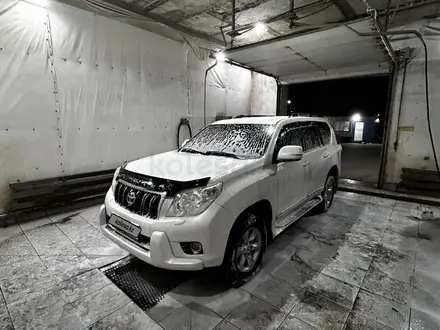 Toyota Land Cruiser Prado 2012 года за 14 200 000 тг. в Актобе – фото 2