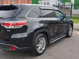 Toyota Highlander 2014 года за 14 900 000 тг. в Алматы – фото 4