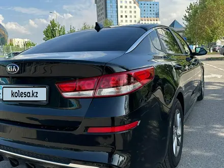 Kia K5 2018 года за 10 200 000 тг. в Алматы – фото 9