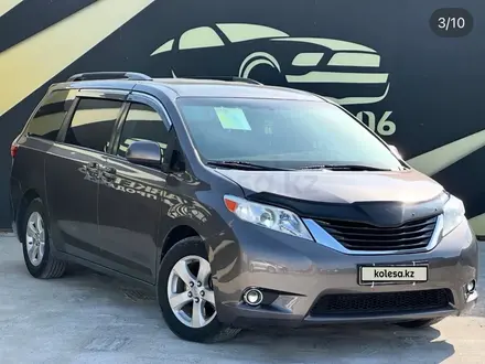 Toyota Sienna 2015 года за 13 500 000 тг. в Атырау