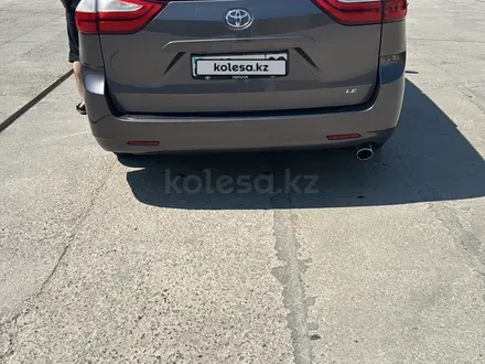 Toyota Sienna 2015 года за 13 500 000 тг. в Атырау – фото 8