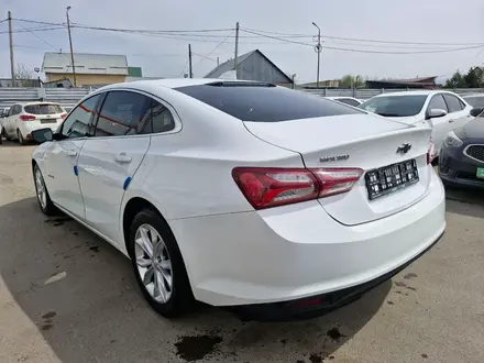 Chevrolet Malibu 2019 года за 6 400 000 тг. в Алматы – фото 4