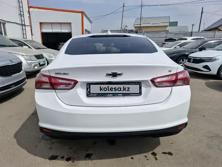 Chevrolet Malibu 2019 года за 6 400 000 тг. в Алматы – фото 5