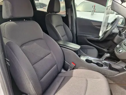 Chevrolet Malibu 2019 года за 6 400 000 тг. в Алматы – фото 8