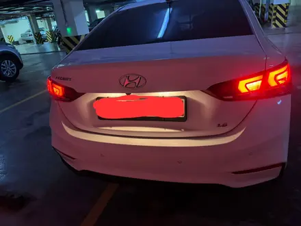 Hyundai Accent 2020 года за 7 000 000 тг. в Астана – фото 2