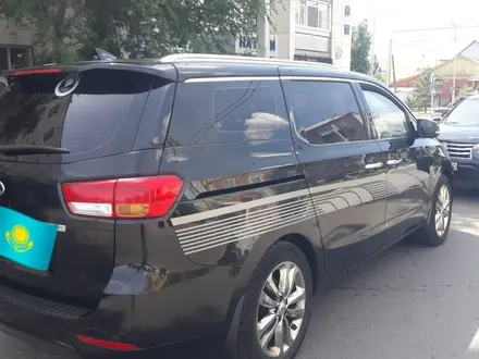 Kia Carnival 2016 года за 14 500 000 тг. в Костанай – фото 4