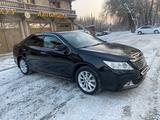 Toyota Camry 2013 годаүшін9 900 000 тг. в Алматы